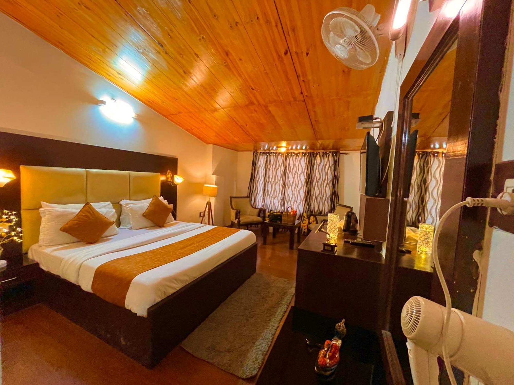 Hotel The North Wind In City Center, Manali Exterior photo