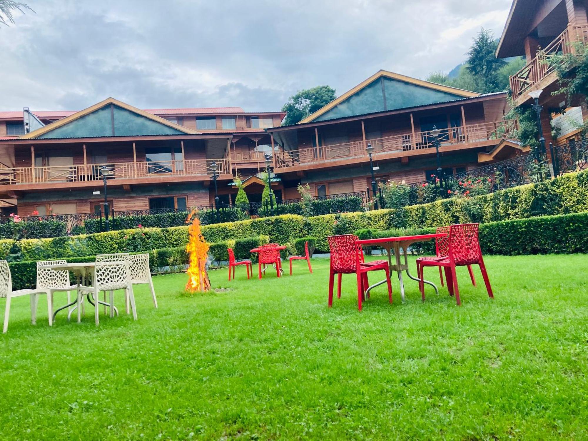 Hotel The North Wind In City Center, Manali Exterior photo