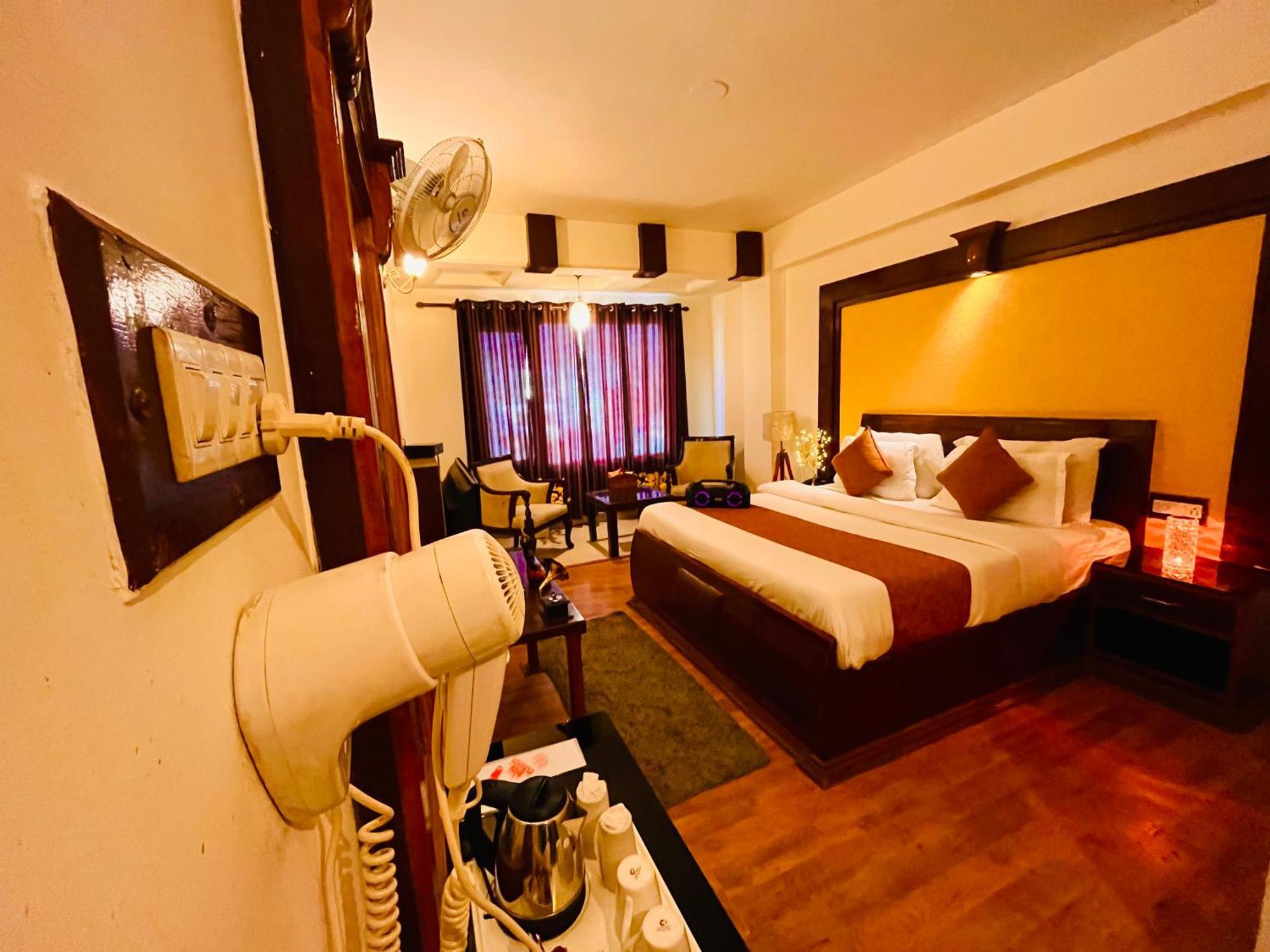 Hotel The North Wind In City Center, Manali Exterior photo